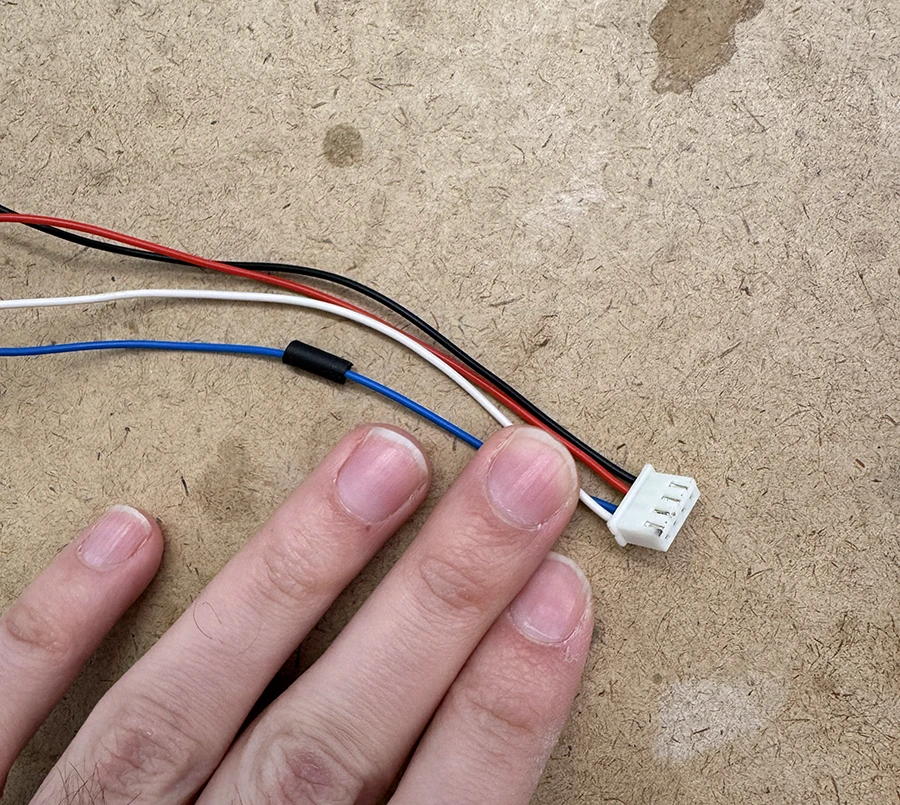 A 4 pin terminal.